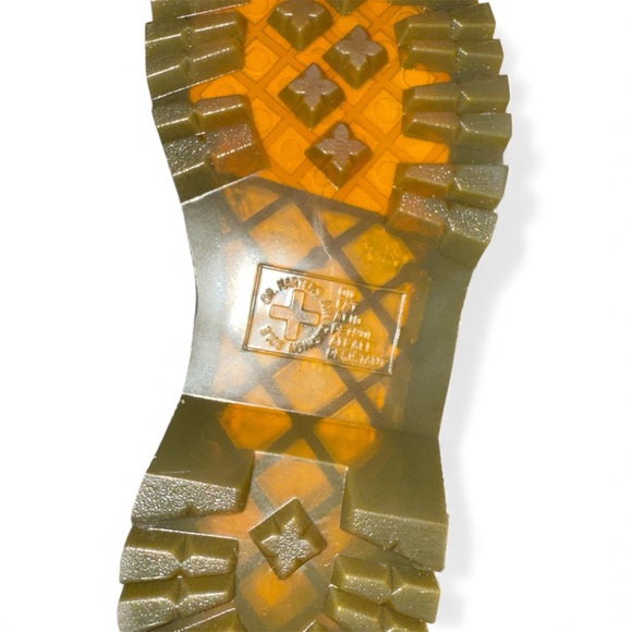 Classic Dr. Martens 1460 brown leather lace-up boots. NWOT. Men’s US 8 - Picture 4 of 8